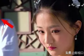 古装剧的穿帮镜头：摘头套、打哈欠，《梦华录》的群演最“敬业”图片