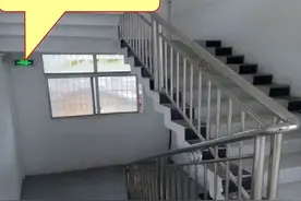 楼梯间灯光疏散指示标志如何设置？图片