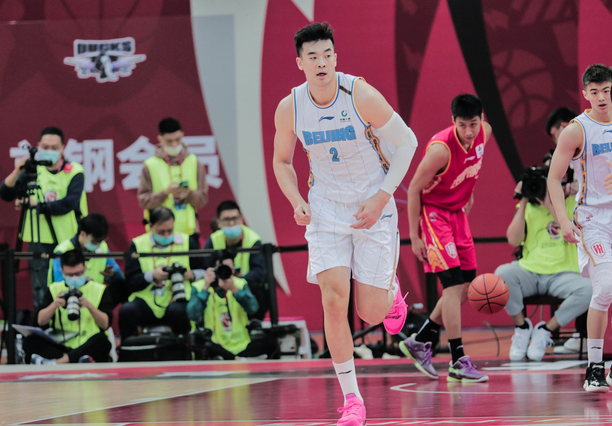 李幕豪(李慕豪个人资料身高)-异化迷-nba录像_nba体育赛事资讯网站