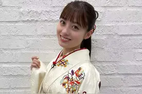 22岁桥本环奈和服造型亮相，半永久齐刘海添萌感，肌肤光滑零瑕疵图片