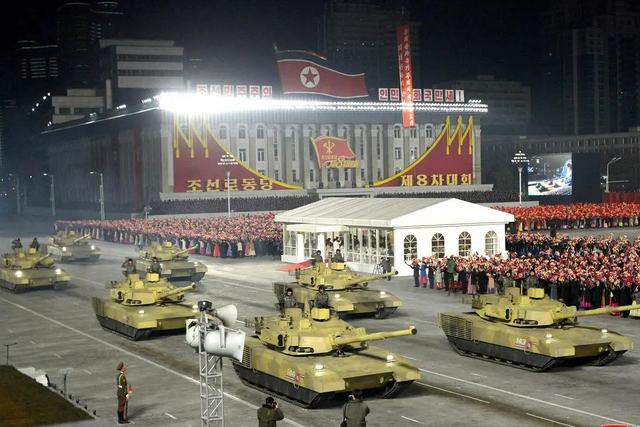 31日，中美冲突升级！禁止中国香港特首出席峰会，美国玩大发了