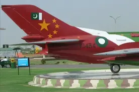 巴基斯坦心痛一幕：中国产功勋战机被烧毁，“巴铁”这次真危险了图片