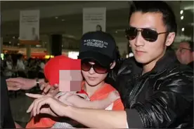 霍汶希：一手捧红谢霆锋，坚持未婚生女，她的故事比想象中精彩！图片