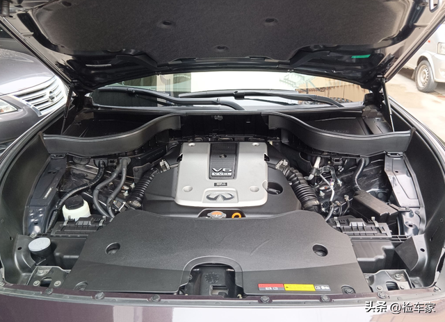 轿跑SUV的鼻祖！这辆英菲尼迪QX70要价38万，能不能买？