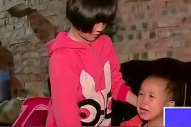 贵州9岁女童为寻找妈妈，四年没吃过早饭，只为了省钱买车票图片