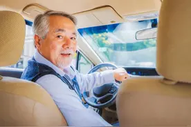 驾驶证年龄限制调整了，看看你开车能开到多少岁？图片