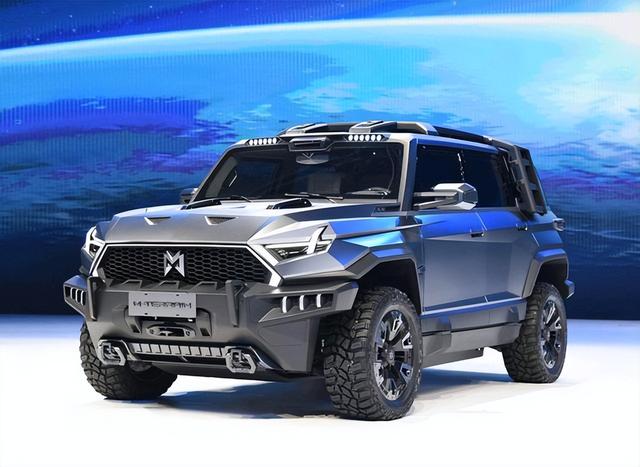 霸气十足！猛士“M18”实车亮相，马力超1000Ps，剑指比亚迪仰望