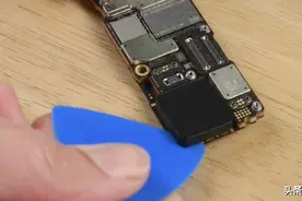 美版iPhone 14 Pro改卡槽成功，14卡贴机真的要来了图片