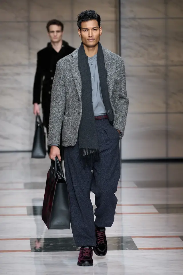 ������Giorgio Armani 2023�＾ϵ����װ������ʱ��