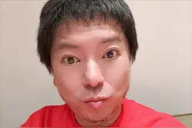高晓松整成“华晨宇”，跃跃欲试复出，被网友用《罗刹海市》骂惨图片