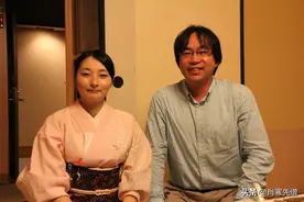 贵州小伙，借钱到日本打工，娶小9岁的日本老婆，五年生三个孩子图片