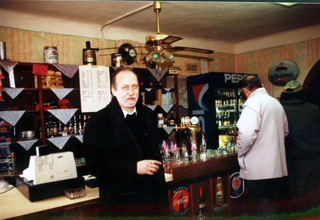 一场漫长的毁灭——解读2025诺奖得主克拉斯诺霍尔卡伊新作