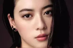 明星的秀之日本女星三吉彩花图片
