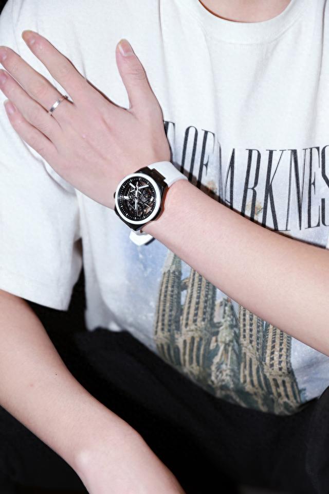 ������ʵ������ŵ�Ƴ���Ʒ˫���ǡ�X