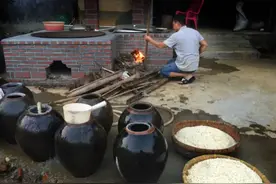 为何“自酿酒”不能喝了？以前大家喝完啥事没有，如今却声名狼藉图片