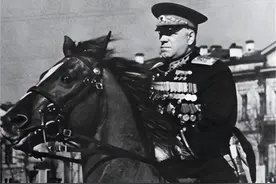 1942年朱可夫弹尽粮绝，每门炮每天只一发炮弹，为何还主动进攻？图片