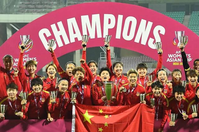 逆境绝发!这些女足精神值得讲给孩子听