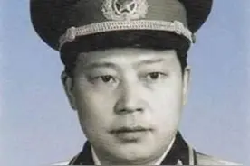 龙飞虎传奇：担任周恩来11年卫士长图片
