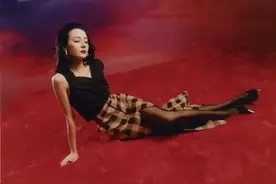 迪丽热巴性感黑丝图片