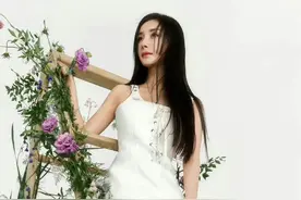 杨幂美图：大幂幂穿各种各样的丝袜合集。图片