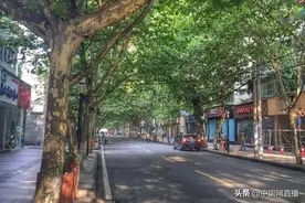 淄博烧烤之后，杭州申请出战，魔性气球人成揽客秘诀！图片