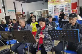 在家无聊，就吹电吹管图片