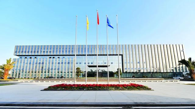 邛崃：建成先导产业突出的现代产业中心