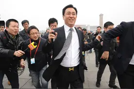 能拯救许家印的，可能只有李嘉诚了图片