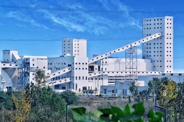 邛崃：建成先导产业突出的现代产业中心