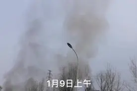 突发！南京一仓库失火，伴随爆炸图片