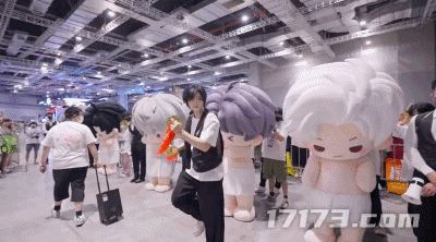 腾讯14款游戏BW抢人，却被韩援Coser抢风头，三天暴涨百万粉