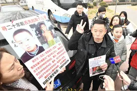 孙卓回到亲生父母身边生活！《亲爱的》迎来团圆大结局图片