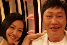 宣布离婚4个月！53岁男星开心自曝将有新恋情，曾扬言要追回前妻图片