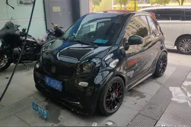 改装就花了14万！这辆开了4年的奔驰Smart要价16万，能不能买？图片