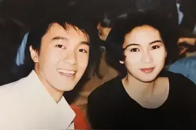 周星驰用电影写了一辈子“情书”：你走后，我的每部作品里都有你图片
