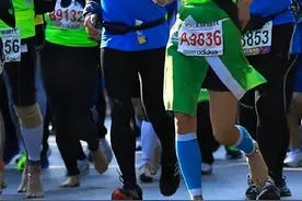 跑步者最容易忽略的问题：跑步鞋的坡差图片