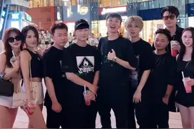 比童锦程还狠，启大大的特殊癖好吓坏美女，以后要离远一点了图片