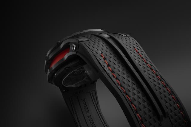 ޽ܶű Roger Dubuis ȫ߾ϵзɷʱȼǳ