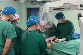 水矿总医院邀请北京神经外科专家坐诊图片