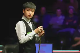 受到“打假球”事件的影响，丁俊晖、赵心童被调查，手机已被收走图片