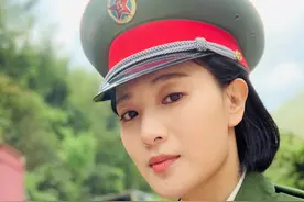 她被誉为“铁娘子”，长得美演技好，低调嫁同行为妻 生活简单幸福图片