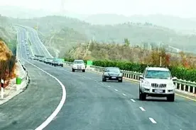 二广高速公路南向怎么会在南阳断头，需绕道沪陕再回到二广高速？图片