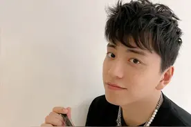 曾有八段绯闻，爱上离异少妇，王大陆的大胆你绝对想不到图片