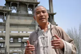 赵本山“过气”徒弟现状，车祸失忆，无戏可拍，出狱后做网红图片
