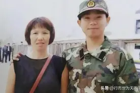 护母儿子刑满出狱，曾问法官：看着母亲受辱，到底怎么做才是对的图片