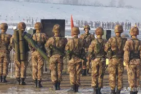 国内合成旅机步班火力如何？七个人一套火箭筒，还有两人配爆破筒图片