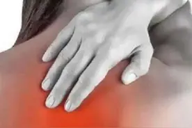 后背、肩胛骨区域疼痛是怎么回事？该如何应对？本文告诉您图片