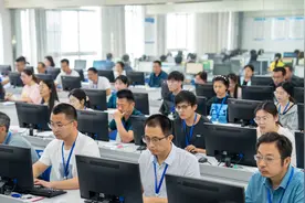 高考阅卷现场最新消息图片