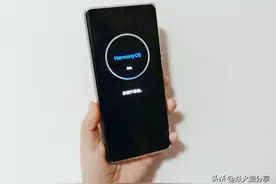 手机经常提示系统更新，到底是更新好还是不更新好，看完涨知识了图片