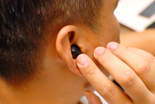 耳机手表二合一设计，智能手表新形态：Wearbuds watch X2